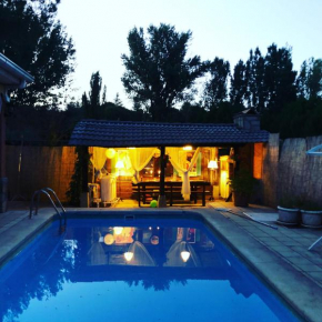 Hotels in Pelayos De La Presa